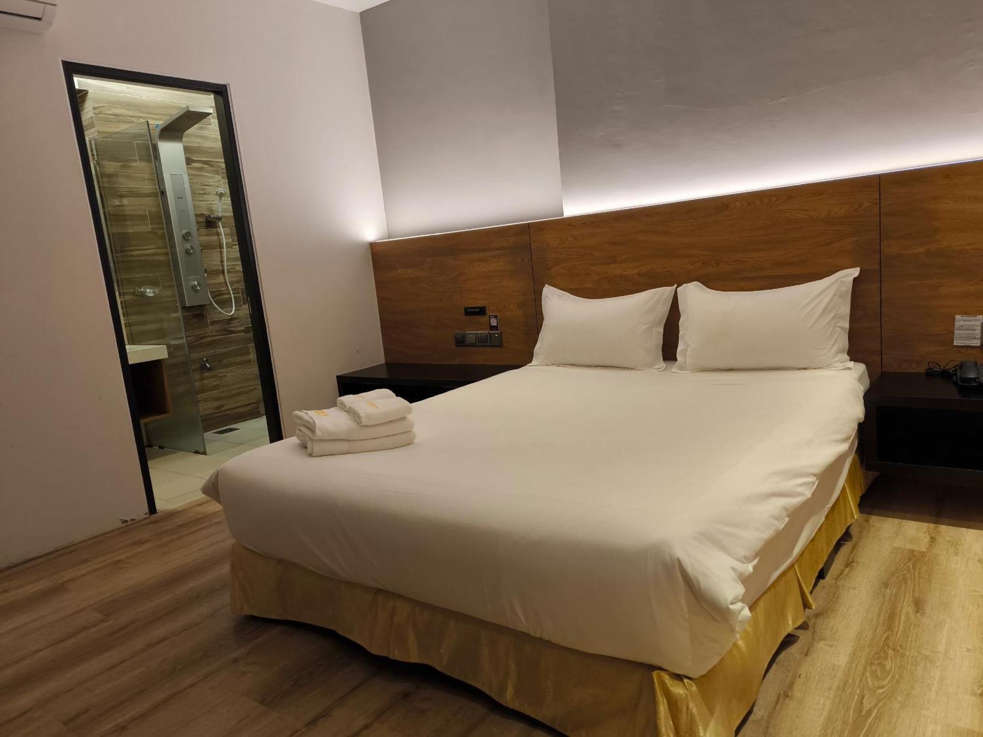 Roxy Hotel Padungan Kuching Zewnętrze zdjęcie
