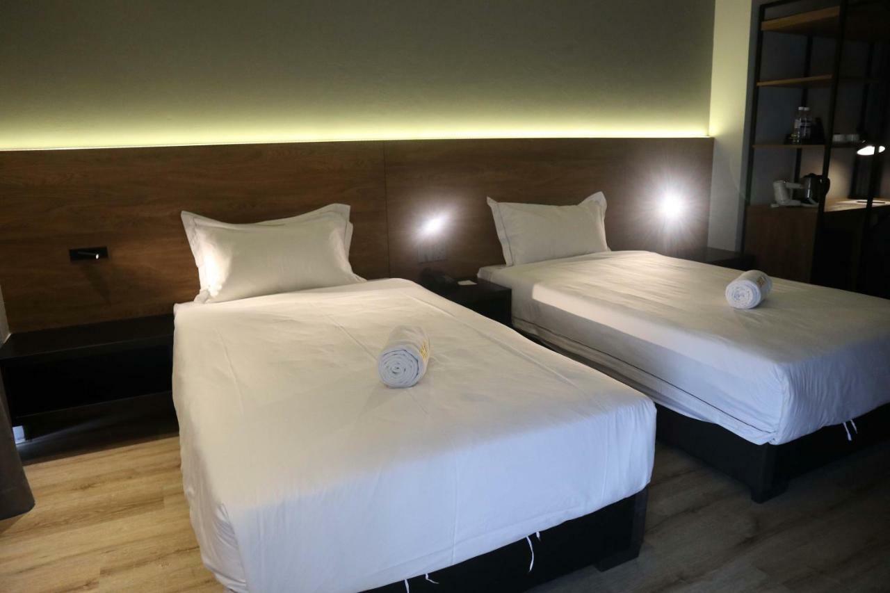 Roxy Hotel Padungan Kuching Zewnętrze zdjęcie